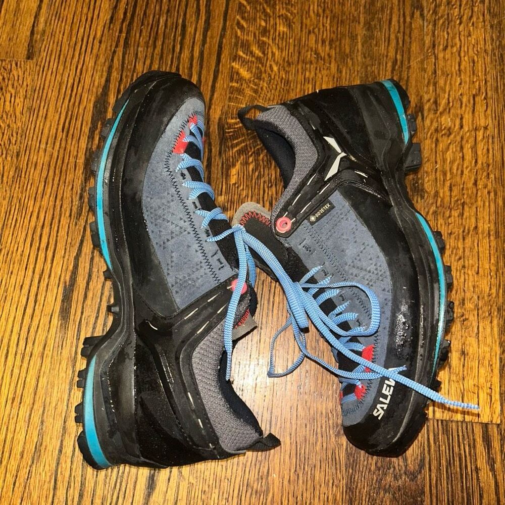 Women's Approach Hiking Shoes